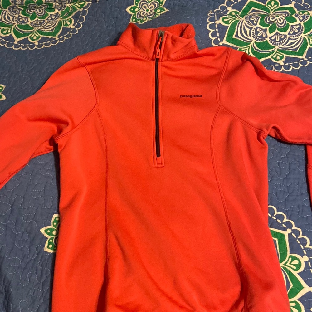Patagonia 3/4 zip up pullover!